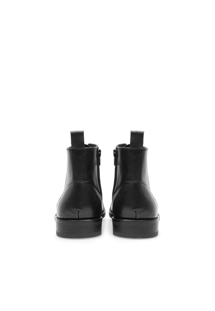 Last Studio Velvel Leather Ankle Boots 01/Black